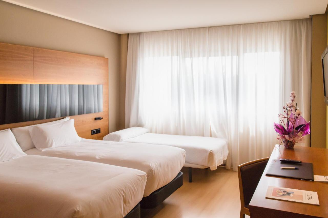 Hq La Galeria Hotel Burgos Bagian luar foto