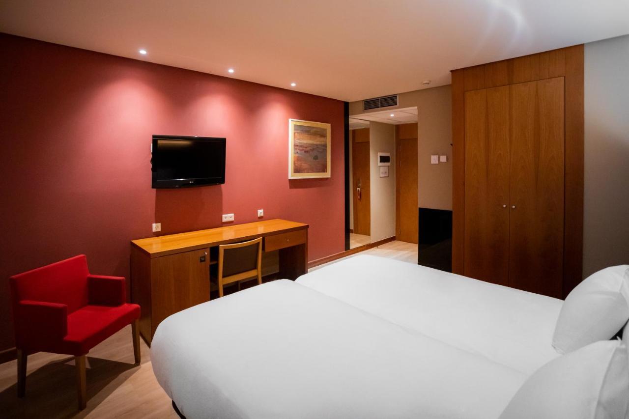 Hq La Galeria Hotel Burgos Bagian luar foto