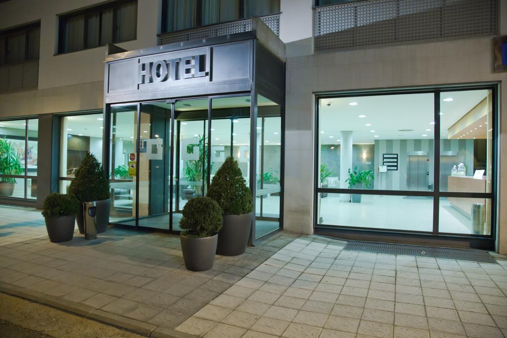 Hq La Galeria Hotel Burgos Bagian luar foto