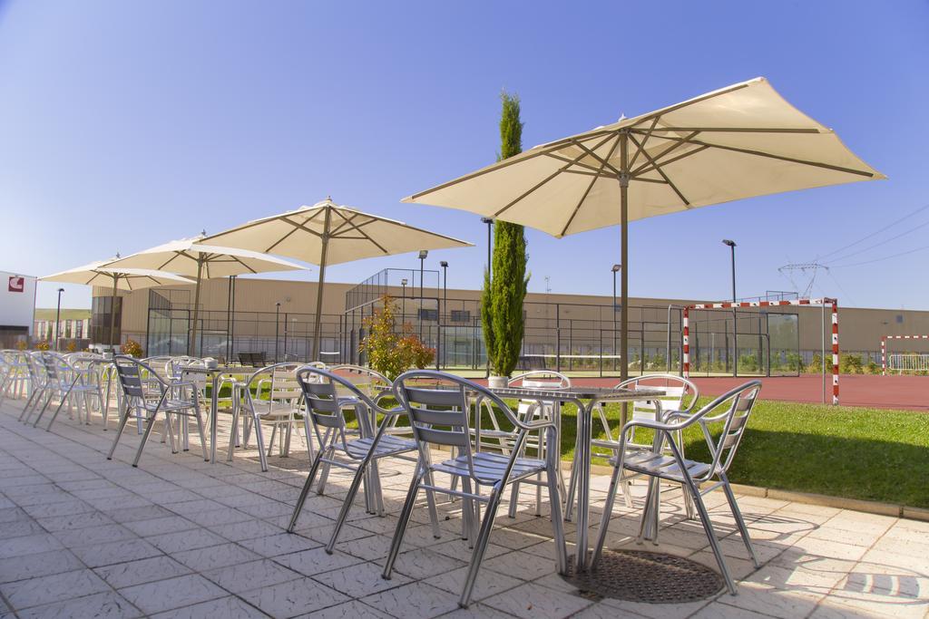 Hq La Galeria Hotel Burgos Bagian luar foto