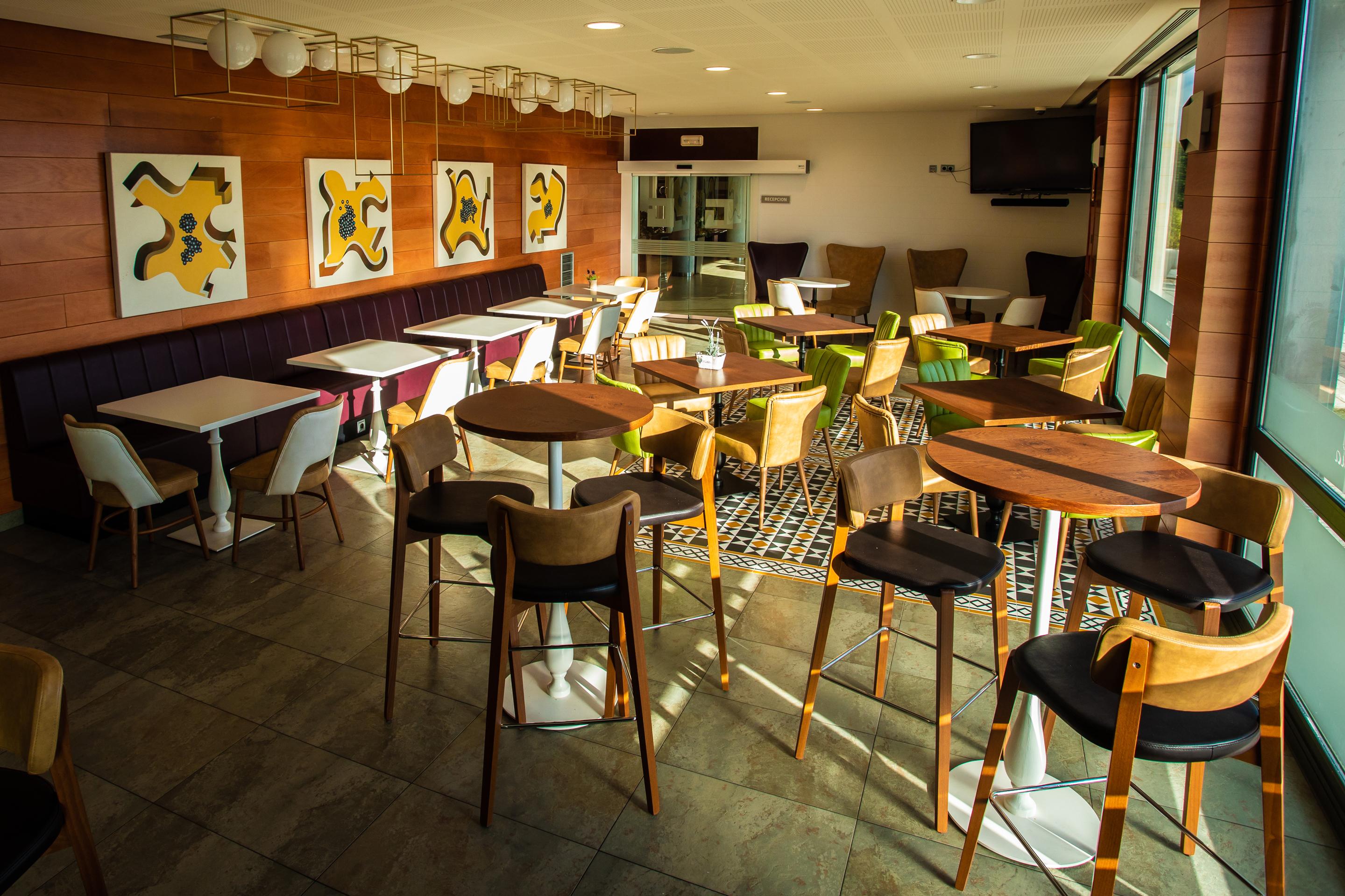 Hq La Galeria Hotel Burgos Bagian luar foto