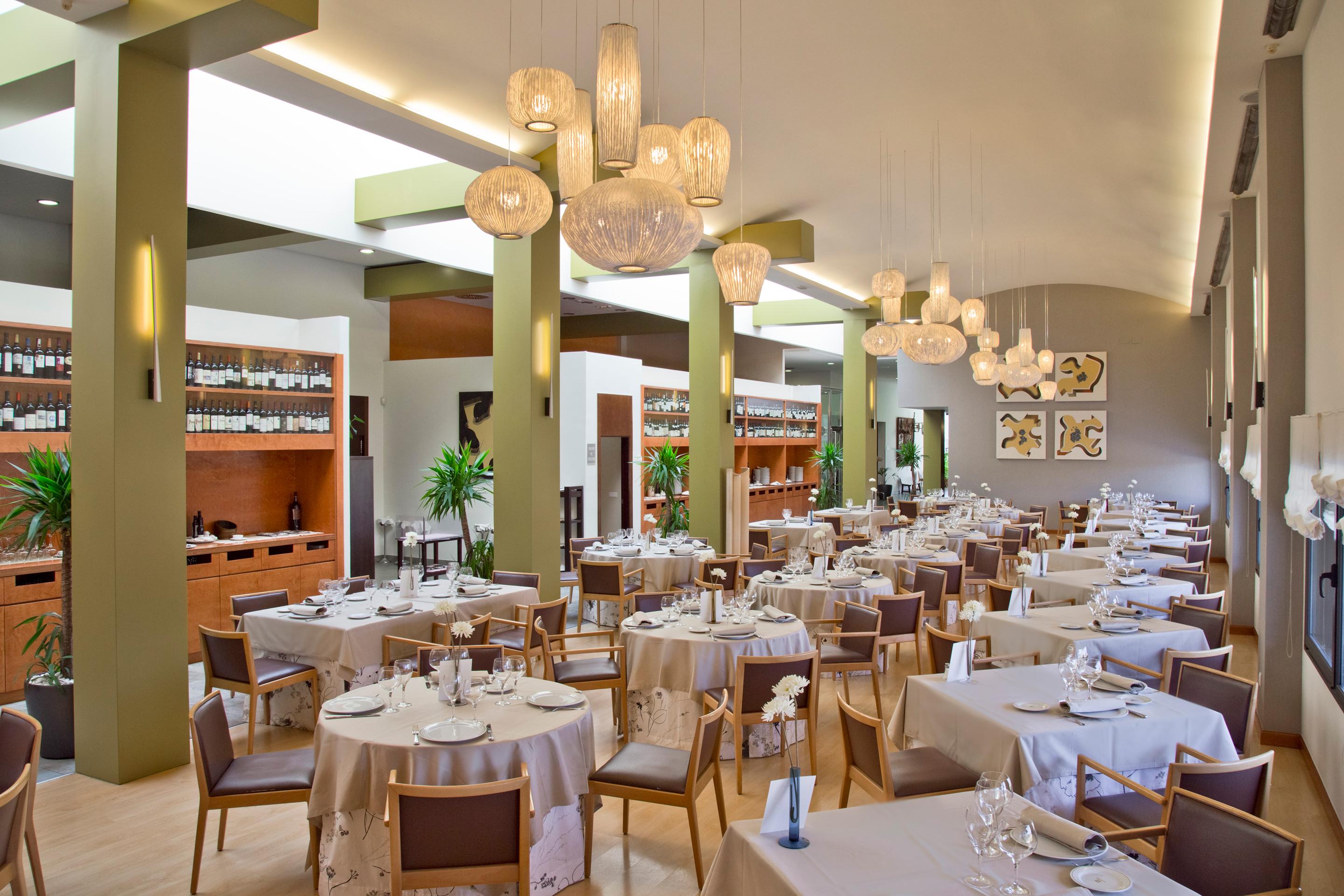 Hq La Galeria Hotel Burgos Bagian luar foto