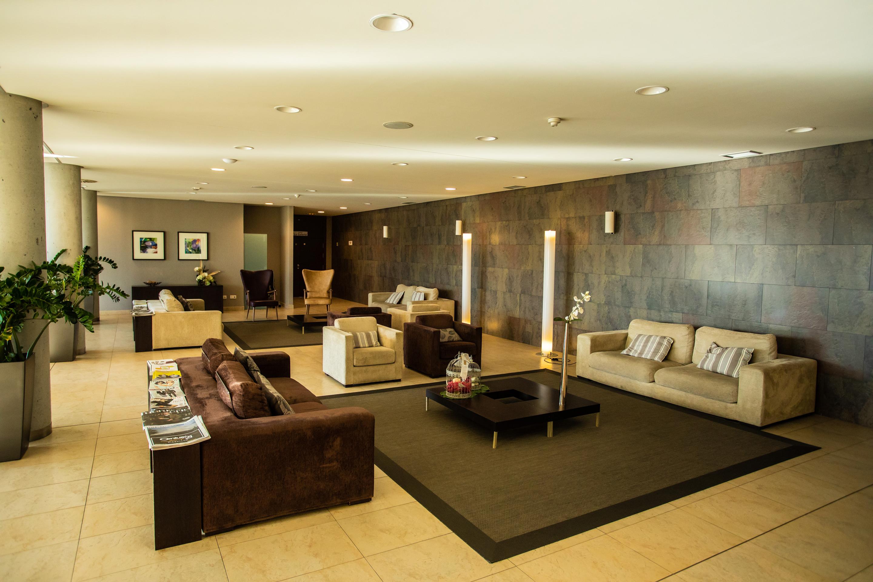 Hq La Galeria Hotel Burgos Bagian luar foto