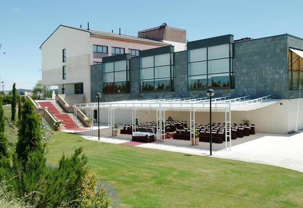 Hq La Galeria Hotel Burgos Bagian luar foto