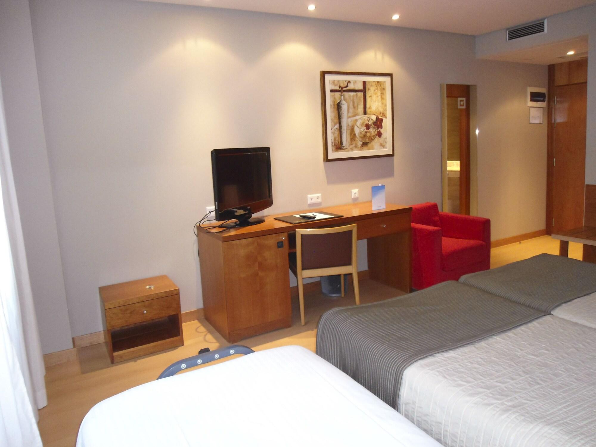 Hq La Galeria Hotel Burgos Bagian luar foto