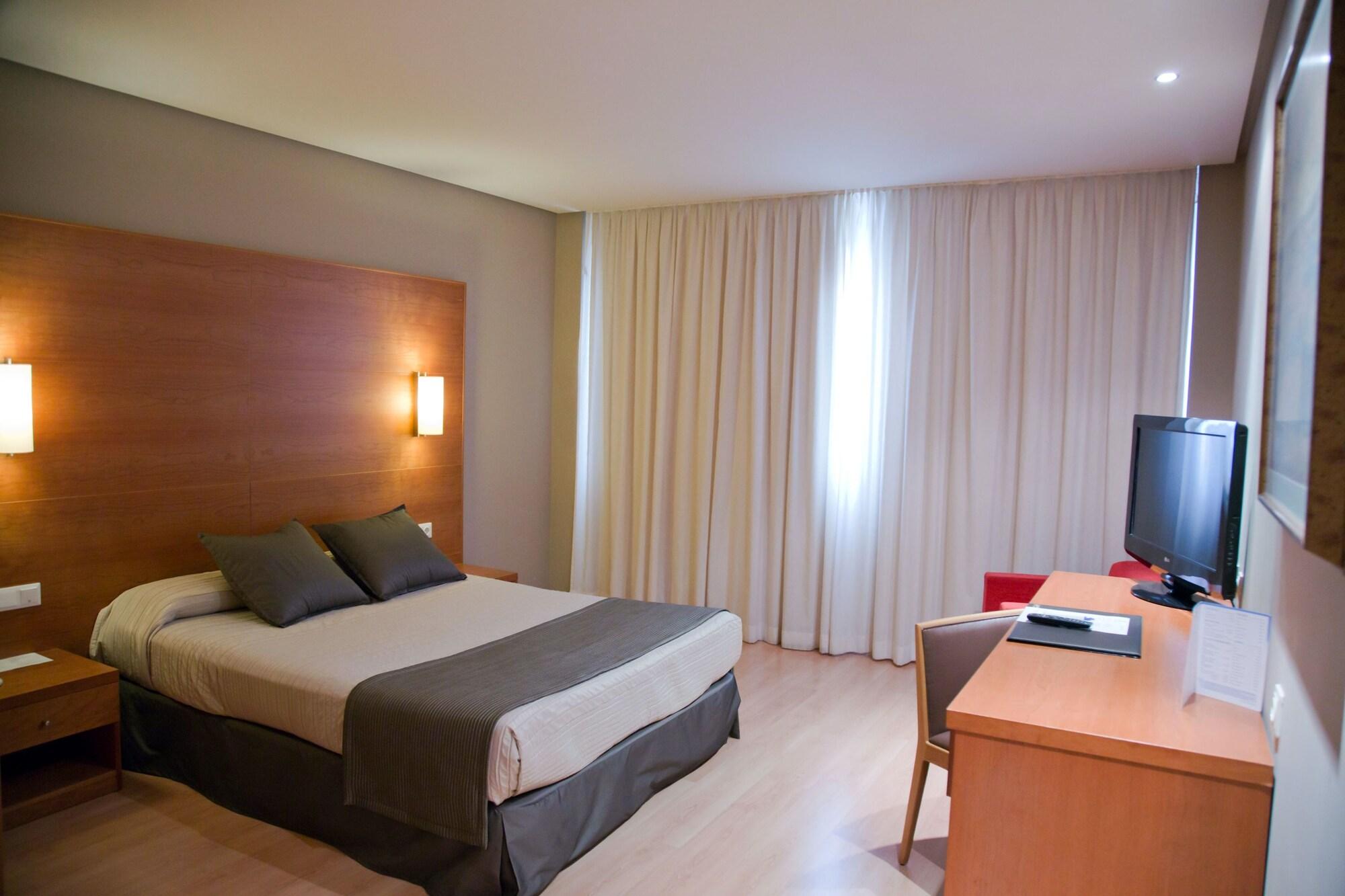 Hq La Galeria Hotel Burgos Bagian luar foto
