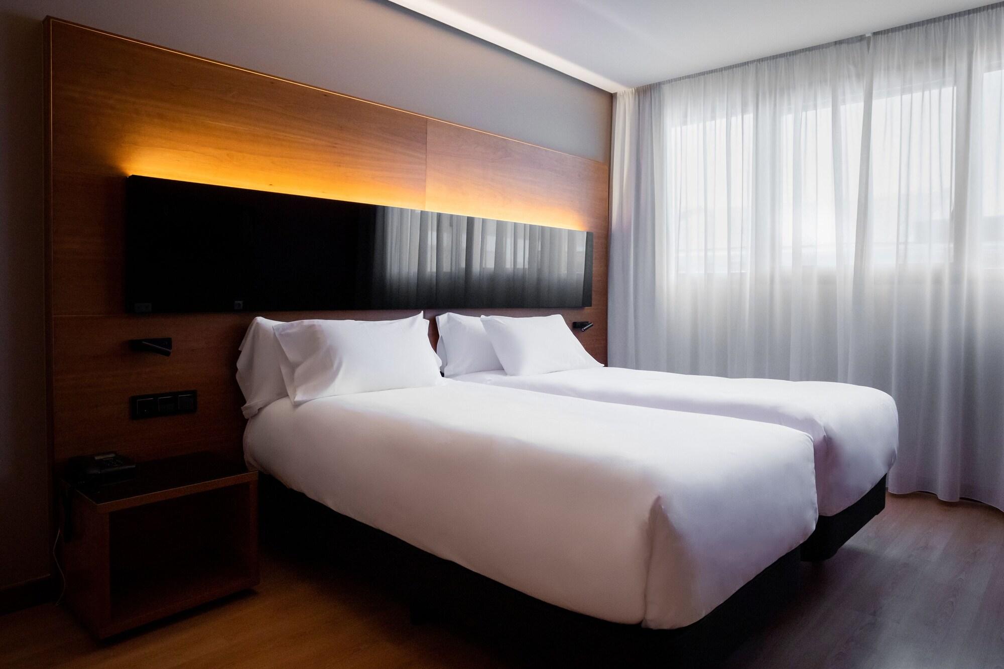 Hq La Galeria Hotel Burgos Bagian luar foto